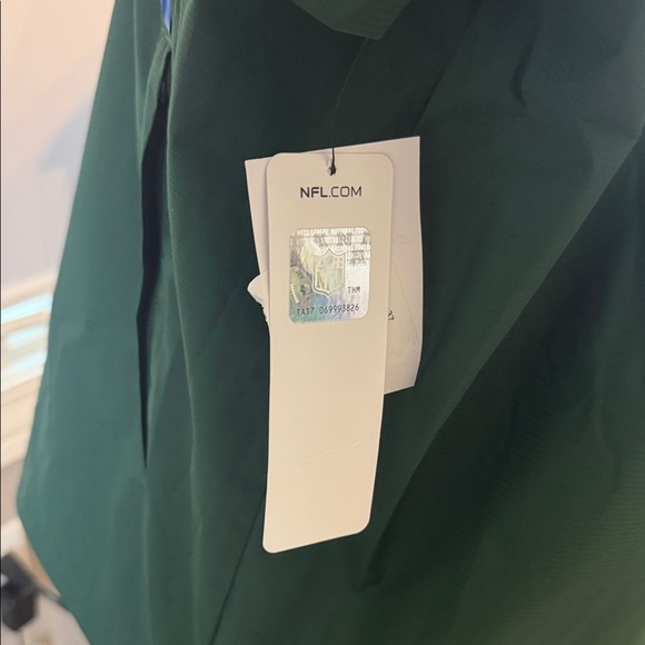 Green Bay Packers Quarter-Zip Short Sleeve Jacket with Yellow Trim Large Unisex - Picture 5 of 7